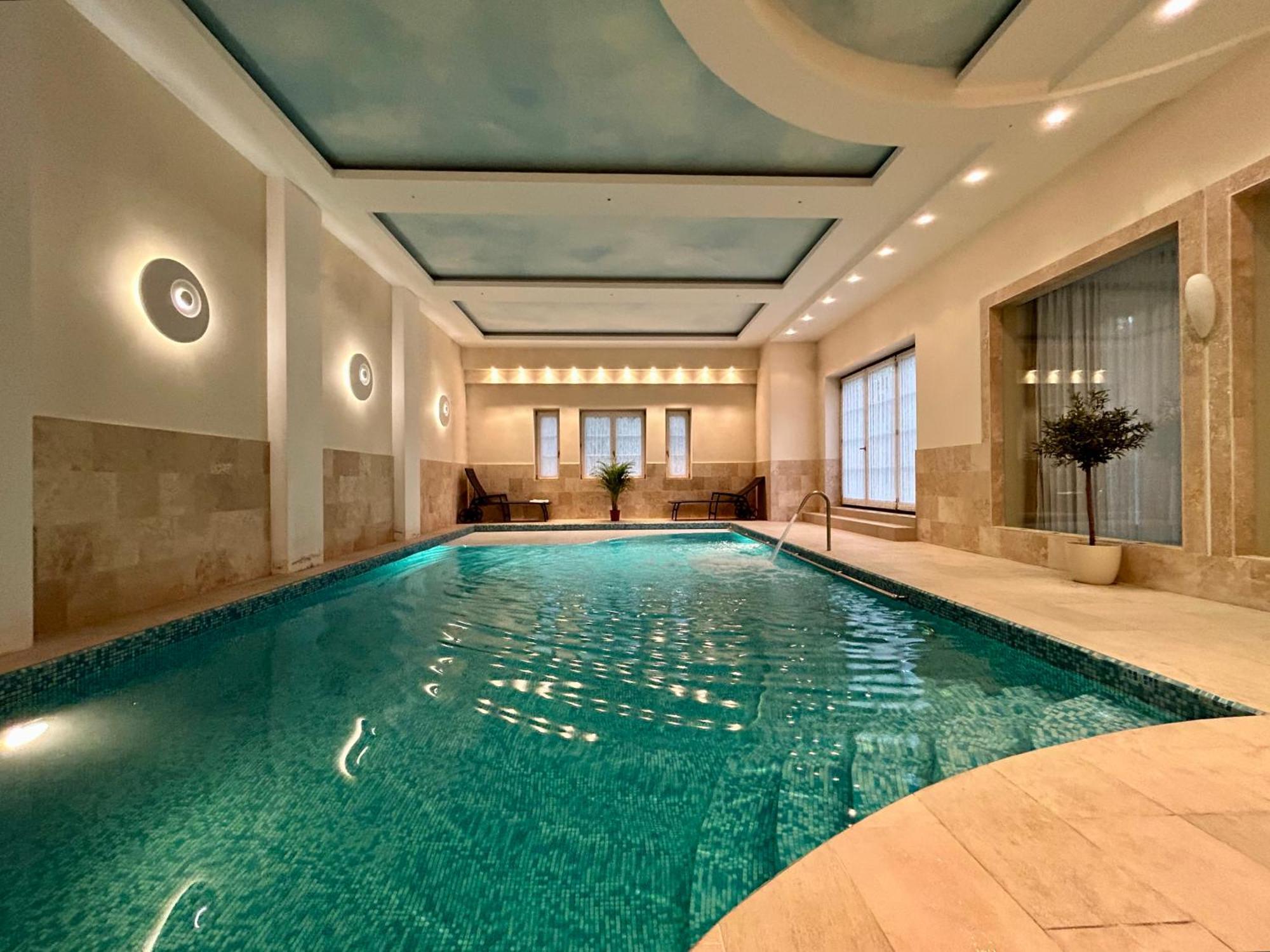 Luxury Villa Indoor Pool Warsaw Magdalenka Buitenkant foto